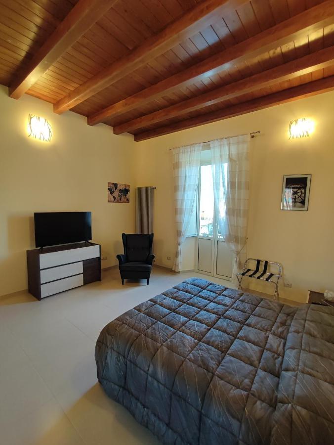 In Centro Rooms And Apartments Isola di Liri Dış mekan fotoğraf