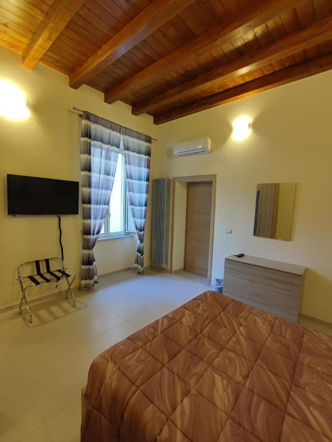 In Centro Rooms And Apartments Isola di Liri Dış mekan fotoğraf