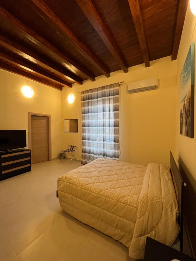 In Centro Rooms And Apartments Isola di Liri Dış mekan fotoğraf