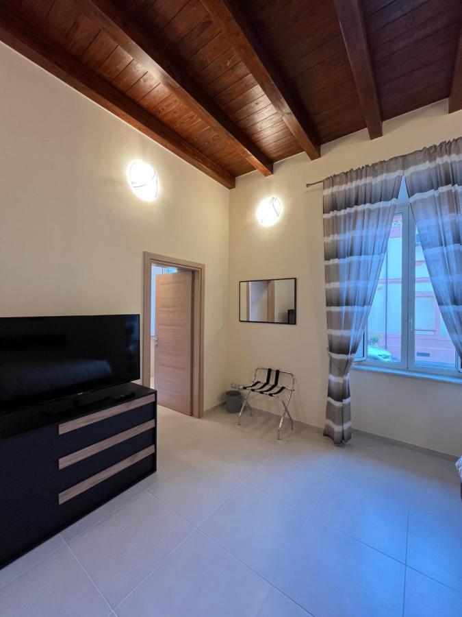 In Centro Rooms And Apartments Isola di Liri Dış mekan fotoğraf