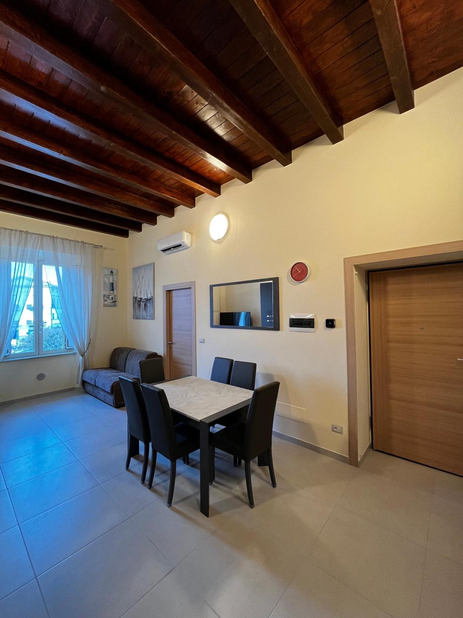 In Centro Rooms And Apartments Isola di Liri Dış mekan fotoğraf