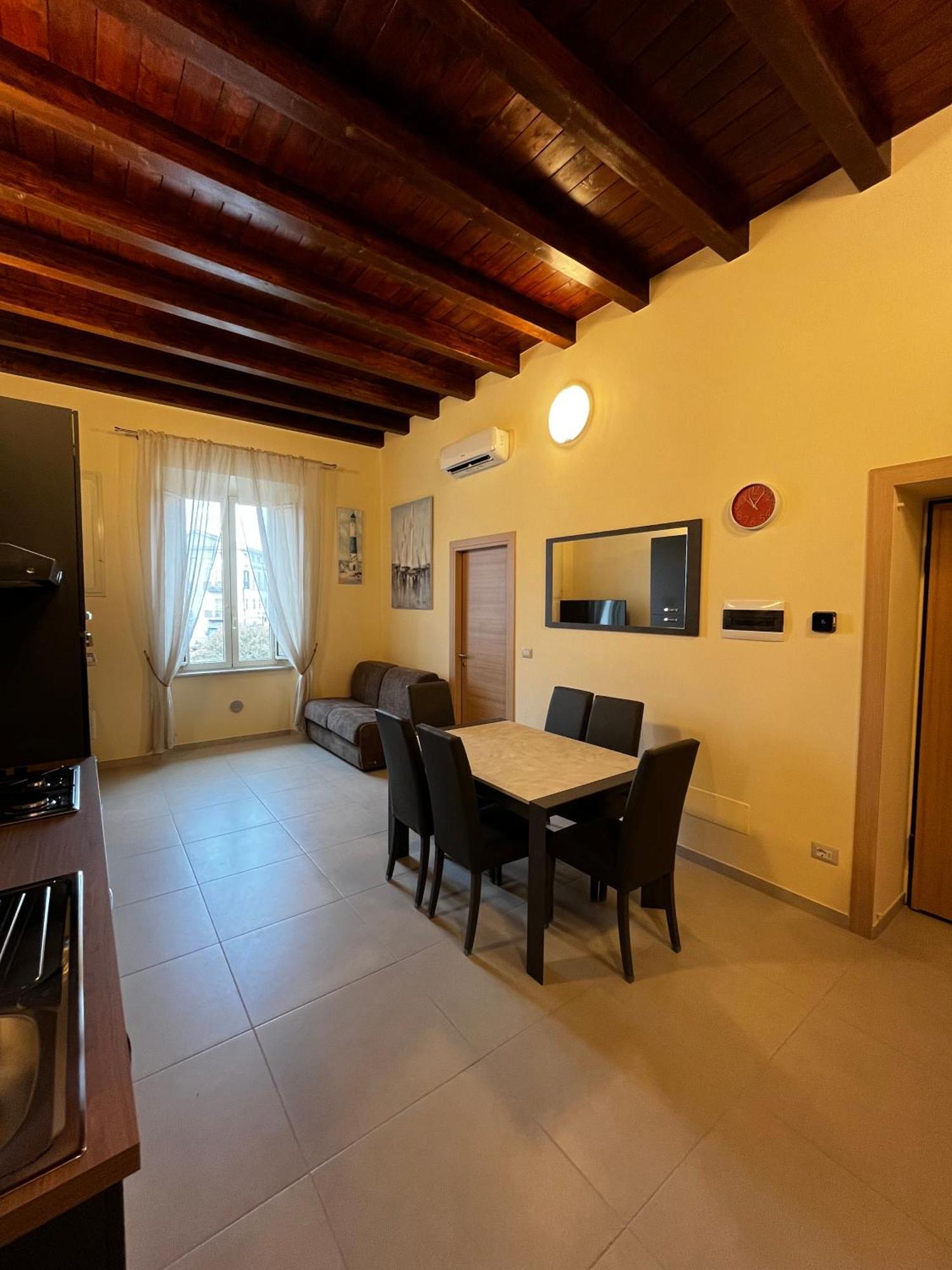 In Centro Rooms And Apartments Isola di Liri Dış mekan fotoğraf