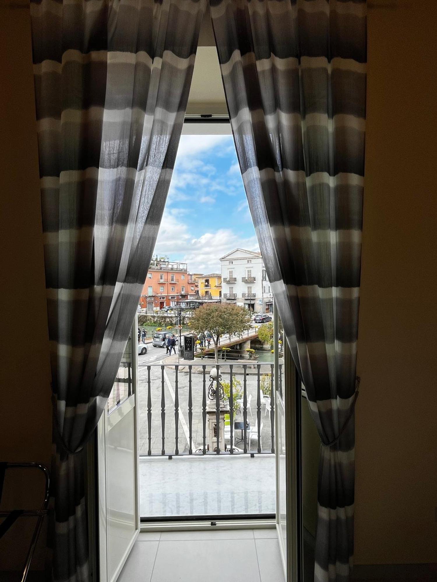 In Centro Rooms And Apartments Isola di Liri Dış mekan fotoğraf