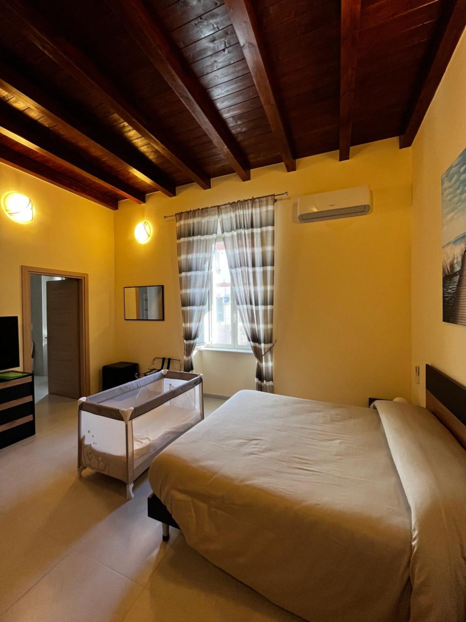 In Centro Rooms And Apartments Isola di Liri Dış mekan fotoğraf
